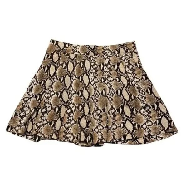 Hayden | Los Angeles Pleated High Rise Snakeskin Print Shorts | Size L - Picture 1 of 4